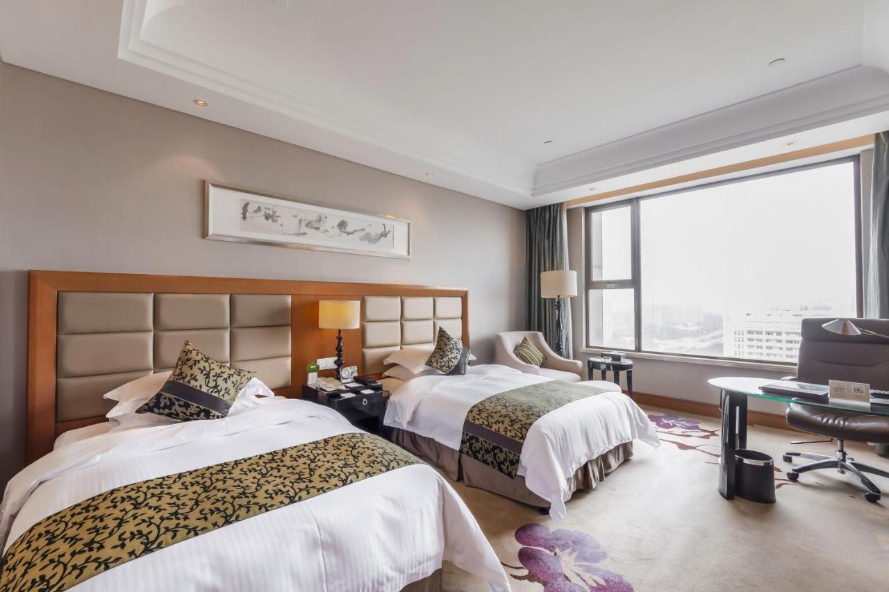 Wyndham Xinyang Downtown Otel Dış mekan fotoğraf