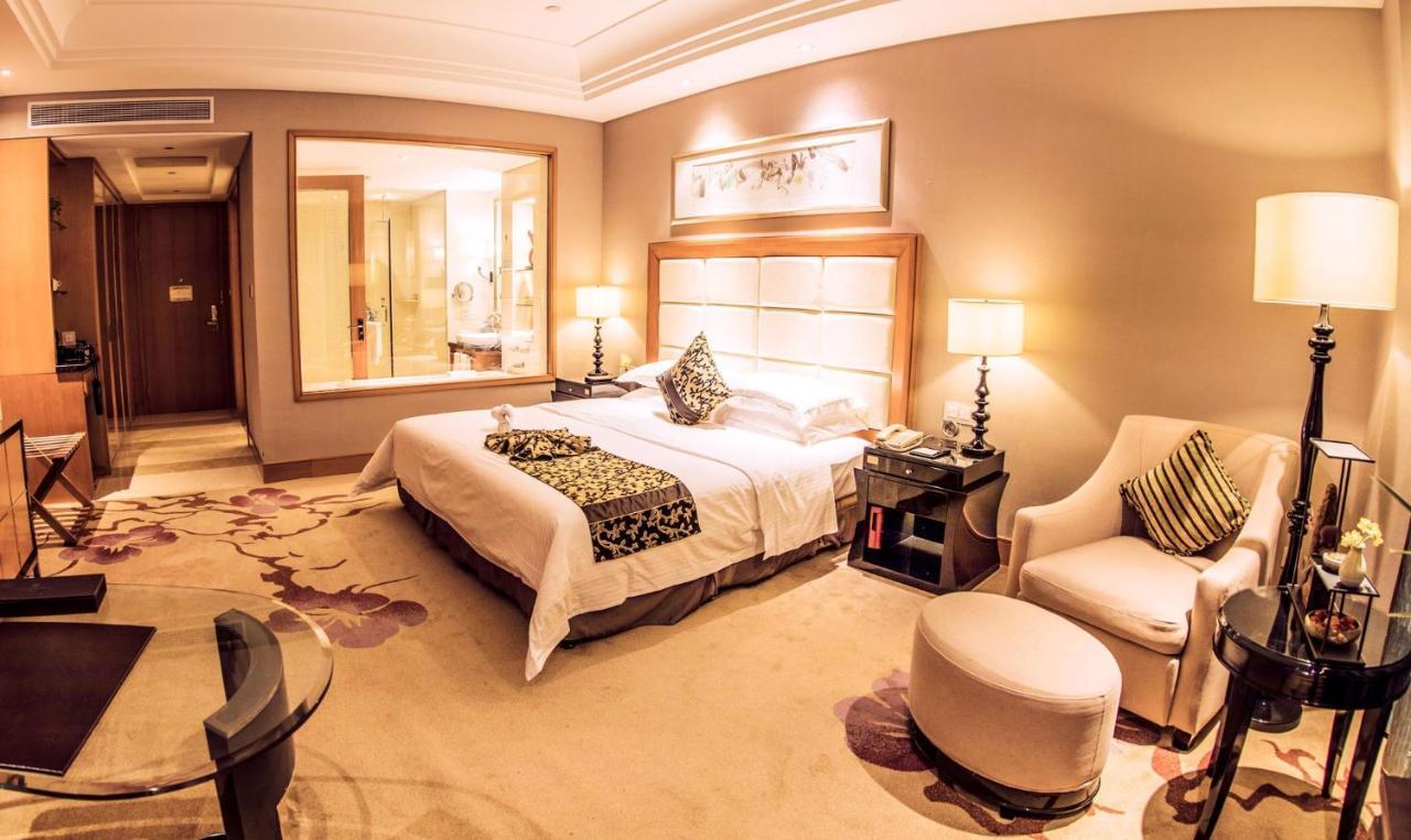 Wyndham Xinyang Downtown Otel Dış mekan fotoğraf