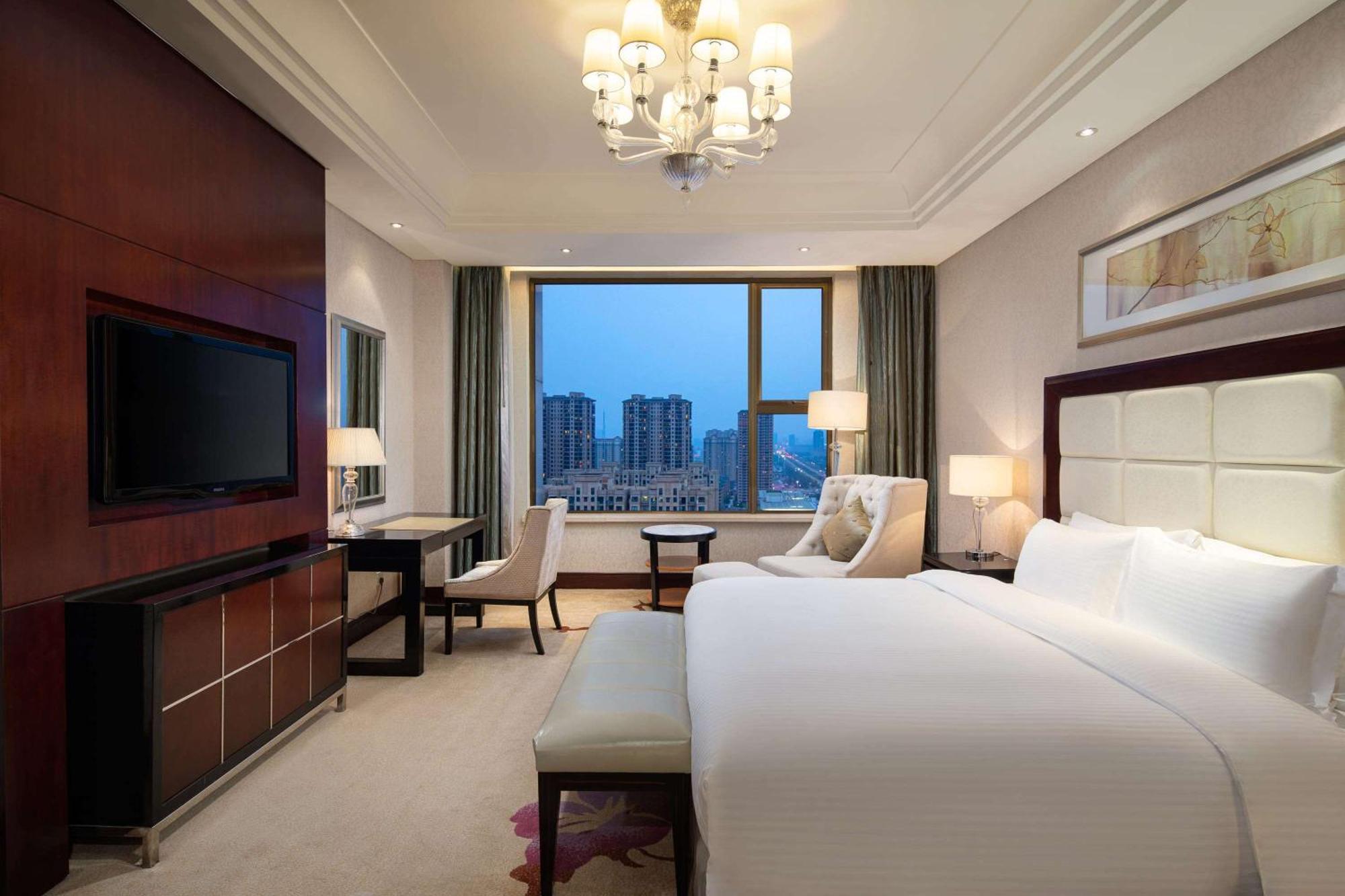 Wyndham Xinyang Downtown Otel Dış mekan fotoğraf